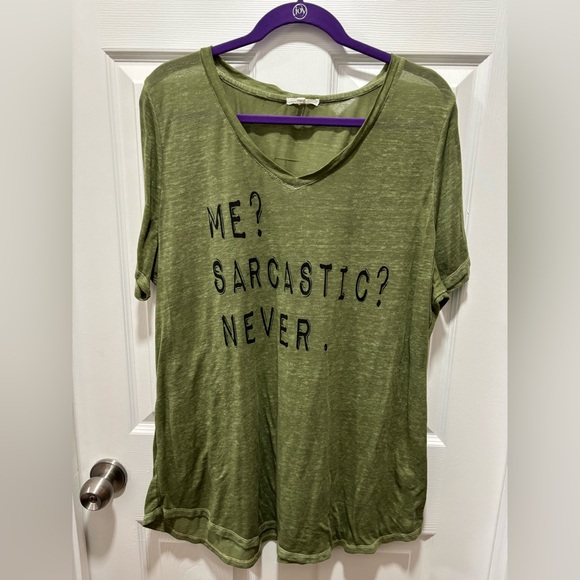 Maurices Tops - Women’s Maurice’s Green Graphic T Shirt Size 1